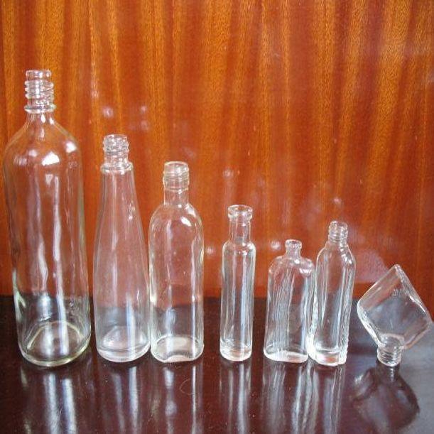 அதிவேக சிறந்த விலை SUS304 பொருளாதாரம் தானியங்கி சுய பிசின் ஸ்டிக்கர் குப்பியை லேபிளிங் இயந்திரம்