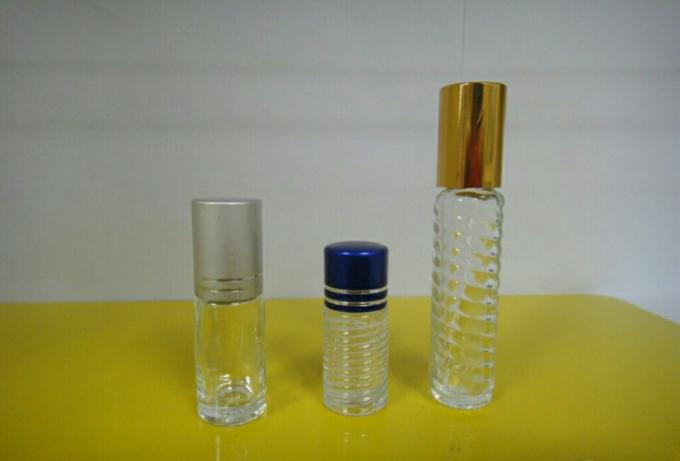 சுய பிசின் ஸ்டிக்கருக்கான தானியங்கி சிறிய சுற்று பாட்டில் கிடைமட்ட குப்பியை லேபிளிங் இயந்திரம்