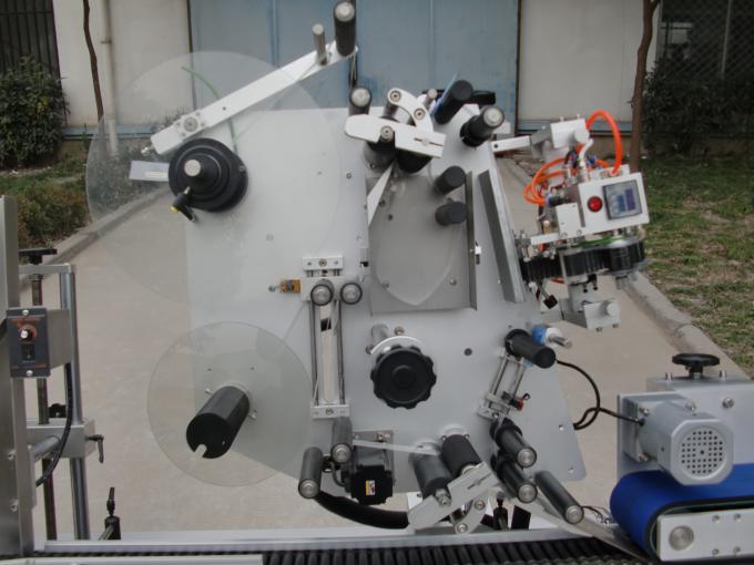 கன்வேயர் மோட்டார் HY பிராண்ட் குப்பியை லேபிளிங் இயந்திரம், மின்னணுவியலுக்கான 7 வது பேட்டரி லேபிள் ஸ்டிக்கர் இயந்திரம்