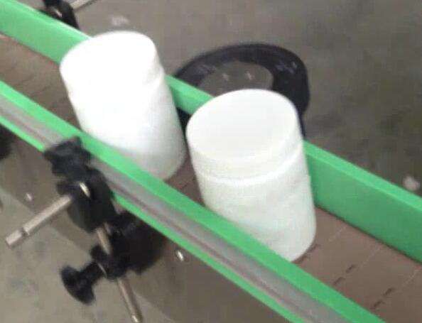 வட்ட பாட்டில் லேபிளிங் இயந்திரம், பவுண்டிங் மற்றும் லேபிளிங் இயந்திரம் பிரவுண்ட் சுகர் ஜாடிக்கு