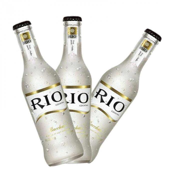 சிலி / ஆஸ்திரேலியா ஒயின் மூன்று லேபிள் நிலையங்கள் பாட்டில் சுய பிசின் லேபிளிங் இயந்திரம்