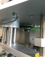 சி.இ. சான்றிதழுடன் கூடிய மேல் பாட்டில்கள் தானியங்கி பாட்டில் லேபிளர் இயந்திரம்