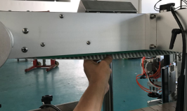 சி.இ. சான்றிதழுடன் கூடிய மேல் பாட்டில்கள் தானியங்கி பாட்டில் லேபிளர் இயந்திரம்