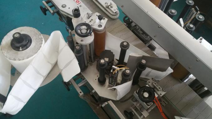 ஓவல் பைகள் மற்றும் பாட்டில்கள் லேபிள் ஸ்டிக்கர் அப்ளிகேட்டர், நீண்ட கன்வேயருடன் சுய பிசின் லேபிள் அச்சிடும் இயந்திரம்