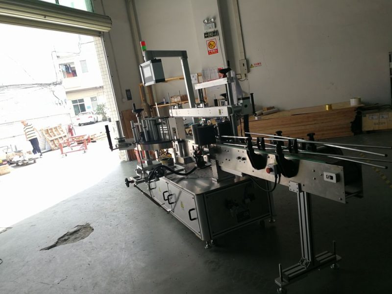 சீனா இரட்டை முகம் வட்ட பாட்டில் ஸ்டிக்கர் லேபிளிங் இயந்திரம், லேபிள் அகலம் 190 மிமீ சப்ளையர்