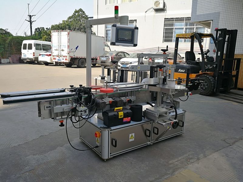 சீனா ஷாம்பு பாட்டில் இரட்டை பக்க ஒட்டும் லேபிளிங் இயந்திரம் முழு தானியங்கி சப்ளையர்